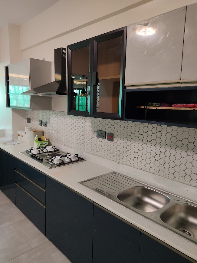 Karama Apartments Parklands kitchen
